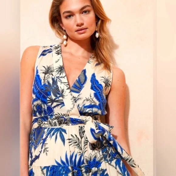 Banana Republic Blue And Cream Linen Wrap Dress - Picture 2 of 4